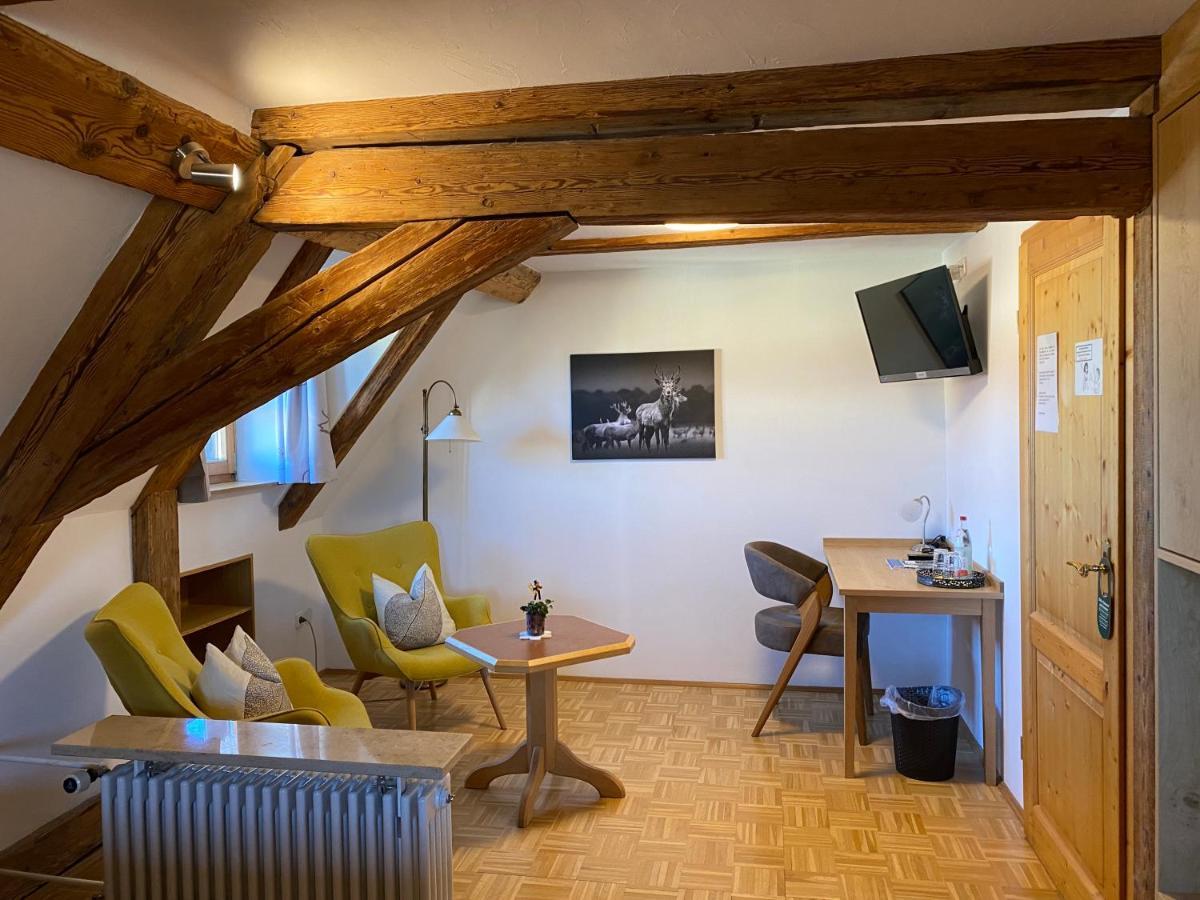 Gasthof - Pension - Adler ヴァイラー・ジンマーベルク エクステリア 写真